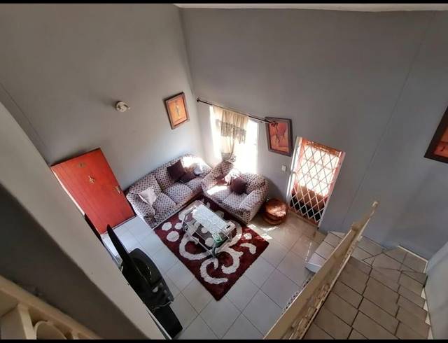 4 BEDROOM TOWNHOUSE FOR SALE IN MONDEOR